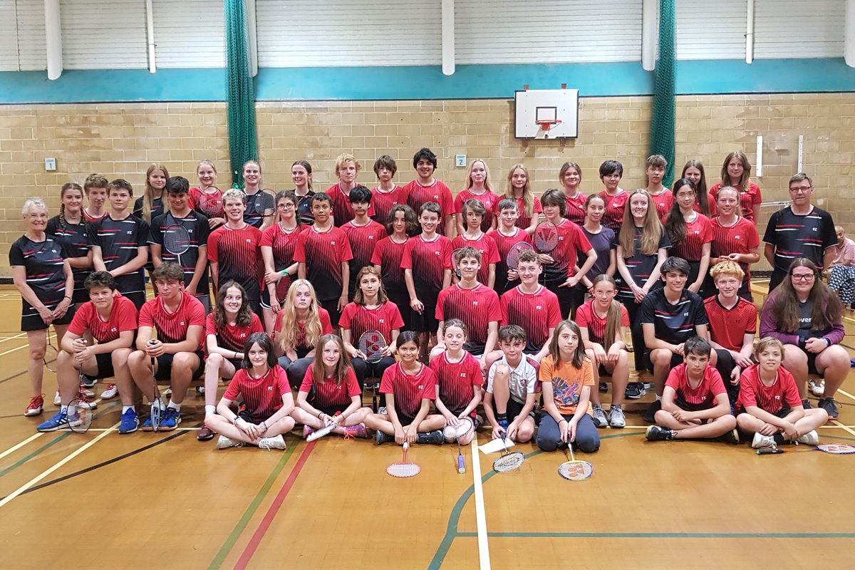 ClubLewes's tweet photo. Always enjoy final night of the season at our awards event. Well done everyone and see you in September @BadmintonEnglnd @sussexbadminton @BE_South https://t.co/7ETdn3RBbN