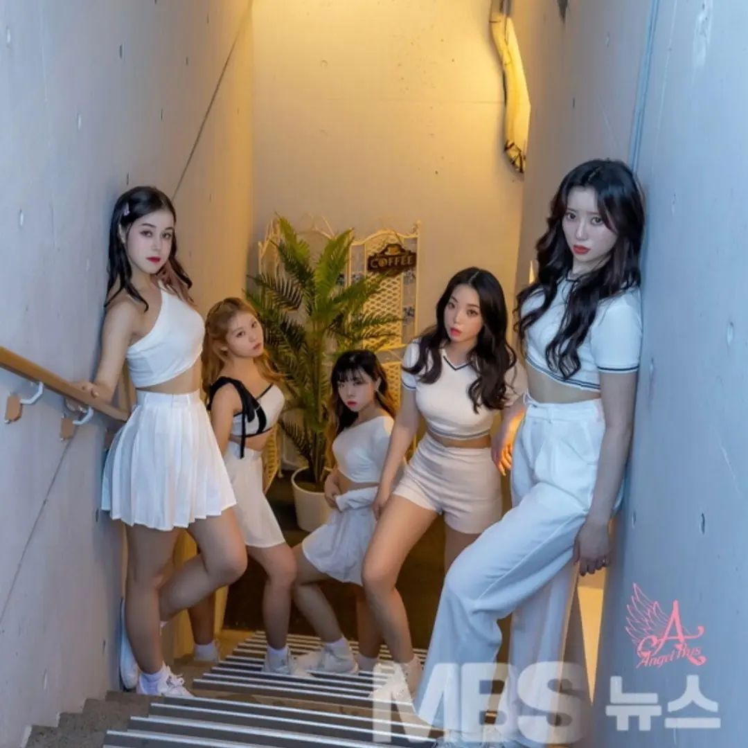 agrusbrasil's tweet photo. 📸 | LPA Entertainment no Instagram
Notícias AngelRus
Notícias MBS~
#엔젤러스 #Angelrus #글로벌걸그룹 #globalgroup
#다국적걸그룹 #multinational_girl_group
#mbs #마예 #이나 #애요 #크리스티나 #키라 #에마
#lpaent https://t.co/nyvJ9FhNt1