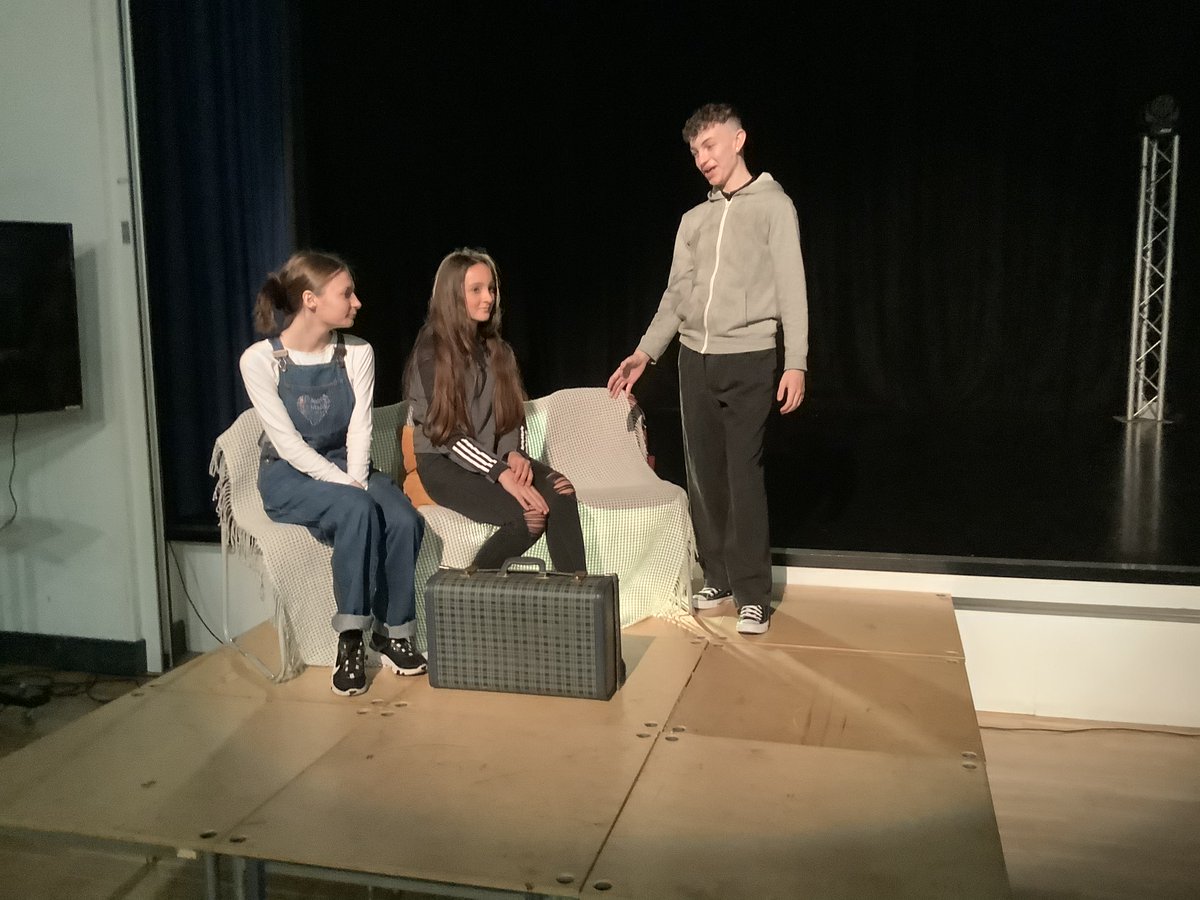HighfieldLA's tweet photo. Lights ,camera, action! Today we enjoyed our dress rehearsal. #Starperformers #Teamwork #Creatives #BeYourBest https://t.co/SnVPa9RWBD