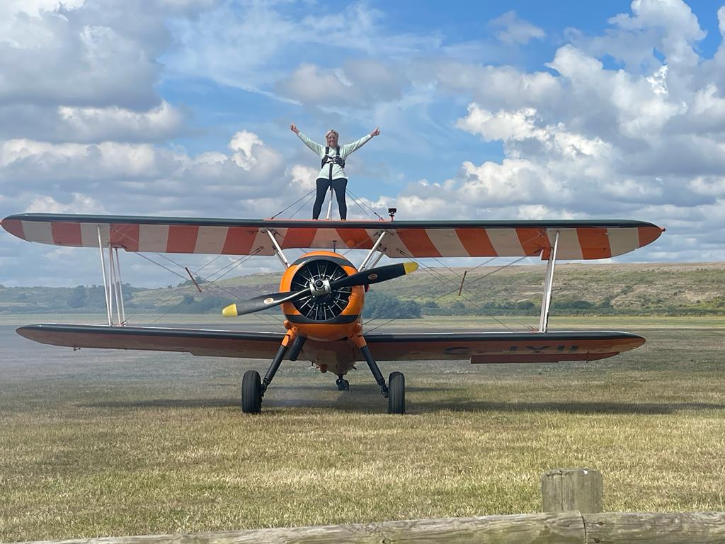 A huge well done to Year 4 teacher and Head of House Mrs Clark for completing her incredible Wing Walk in aid of the 2021 / 2022 School Charity @royalmarsden Check out the video of her Wing Walk on our Instagram: ow.ly/m2jp50JV4vj #brambletye #royalmarsden #fundraising