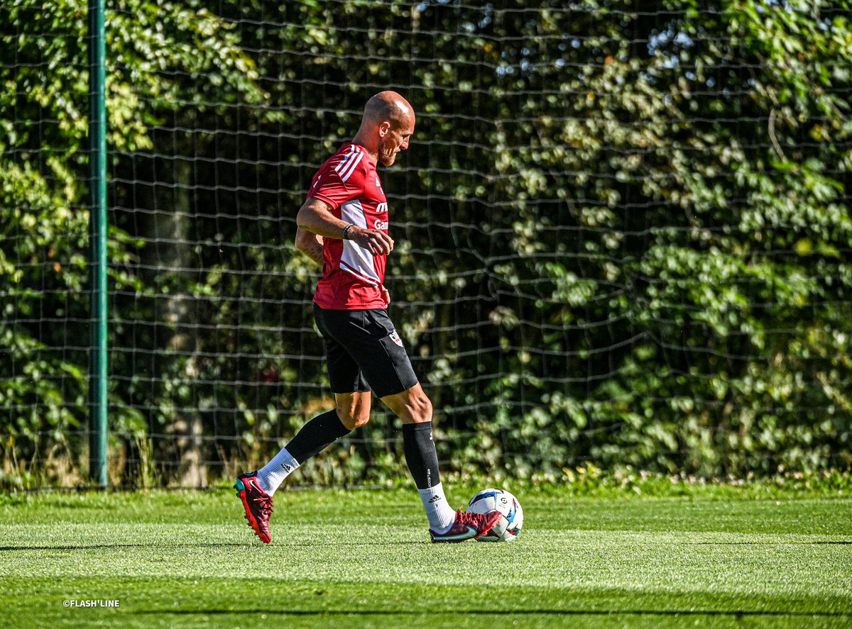 ACAjaccio's tweet photo. Nous arrivons à la pause fraicheur. Nos Acéistes ont pris l'avantage grâce à une tête de Gaëtan Courtet sur corner. 1-0 #ACACNFC https://t.co/HXa5VcYis0
