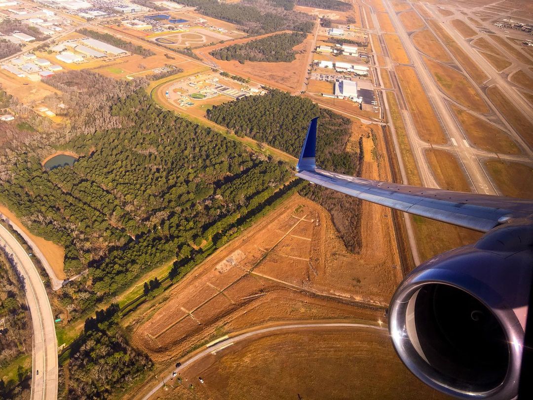 iah's tweet photo. The view just after take off 🛫 #WindowViewOfIAH

📸 IG: mike_j_morgan https://t.co/TTOWIS2ewC