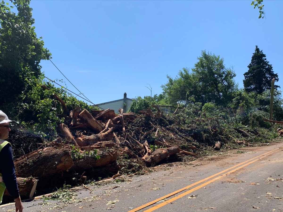 DelmarvaConnect's tweet photo. Delmarva Power crews are continuing to make repairs and address outages in the region. For the most up-to-date estimated restoration times, visit https://t.co/gpuqmdgyA5. https://t.co/7rr3ZsjSSe