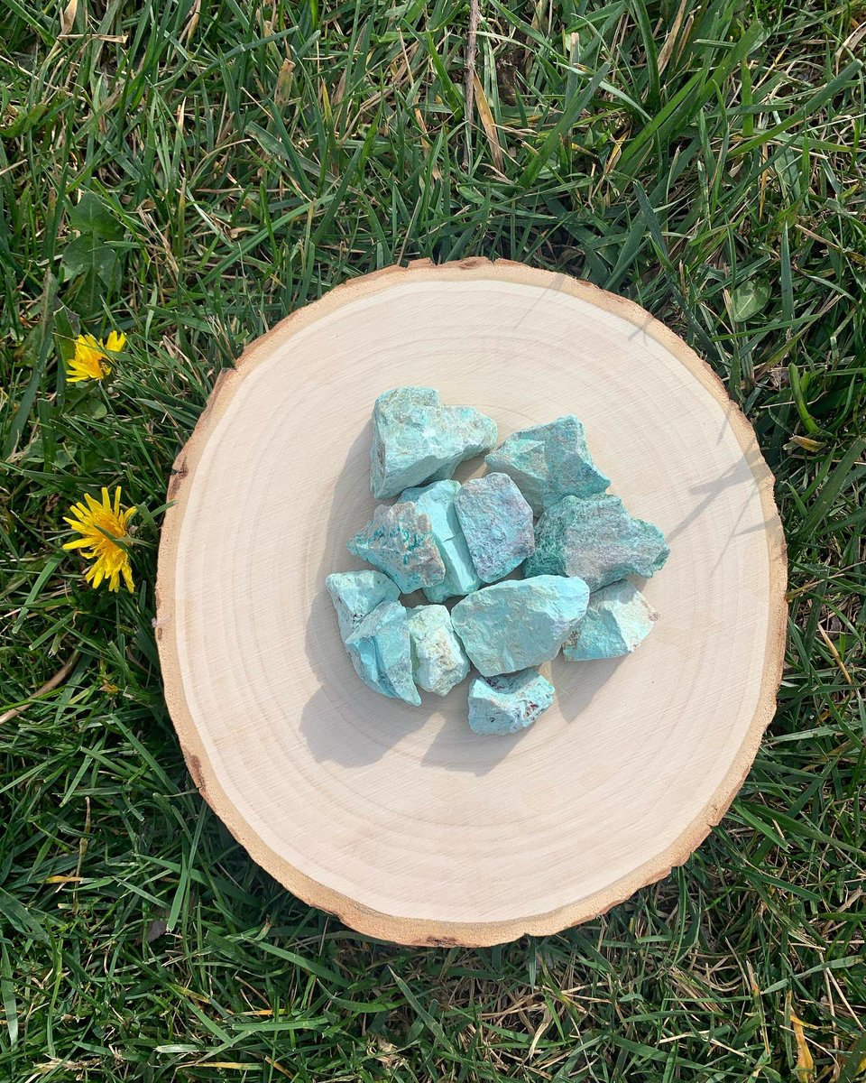 casswraps's tweet photo. tumbles are an affordable way to carry crystals around with you 🤩 quite a few options on my site and they range from $0.25-4! https://t.co/KHvqTg1N9S https://t.co/0TFN3CS7e8