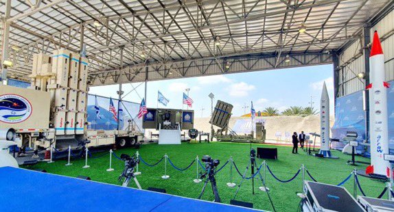 في ختام مراسم الاستقبال الرسمية تفقد الرئيسبايدن بطاريات الدفاعات الصاروخية الإسرائيلية