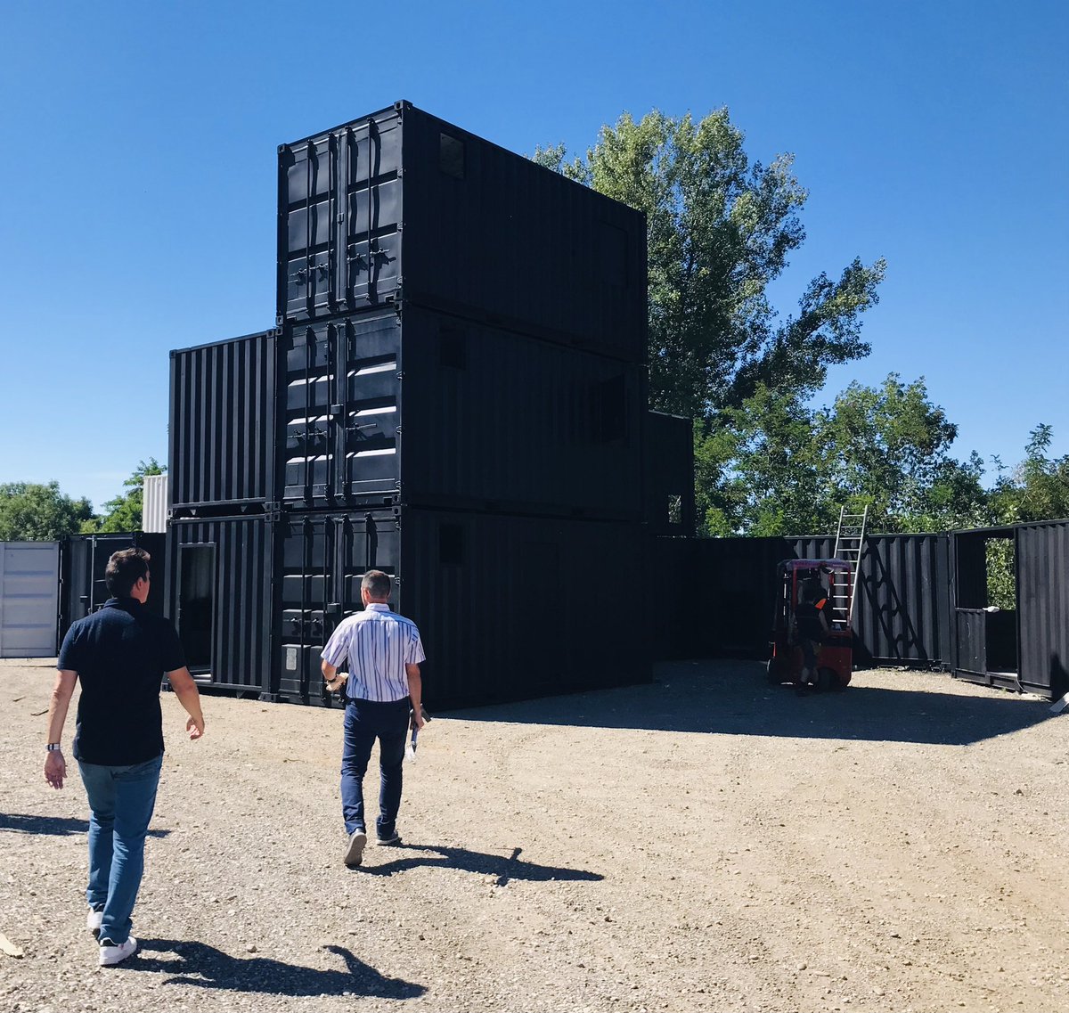 APaschana's tweet photo. De retour de la dernière visite de fabrication du nouveau simulateur feu réel du @SDIS59.
Un sacré beau projet qui voit le bout !
Vivement la mise en œuvre 😎👊.
#COEPT #formationincendie https://t.co/h4Ylvt5bmV