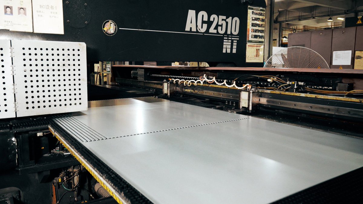 AutelEvcharger's tweet photo. Today, Autel shares with you a few photos of the factory related to the production of DC Fast, where up to 🌿10,000 DC Fast Units 🌿can be produced per year.
#Autel #dccharger #factoring #factory #hightech #fastcharger #competitive #produktion #netzerogoal #netzero #insight https://t.co/hDiZh55YXv