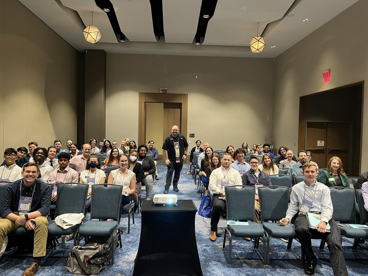 Get__Published's tweet image. Thank you to everyone who attended our brand new Entrepreneurship 101 seminar today in Cleveland during Grand Chapter Congress. #entrepreneurship101  #brodieconsulting #dspgcc