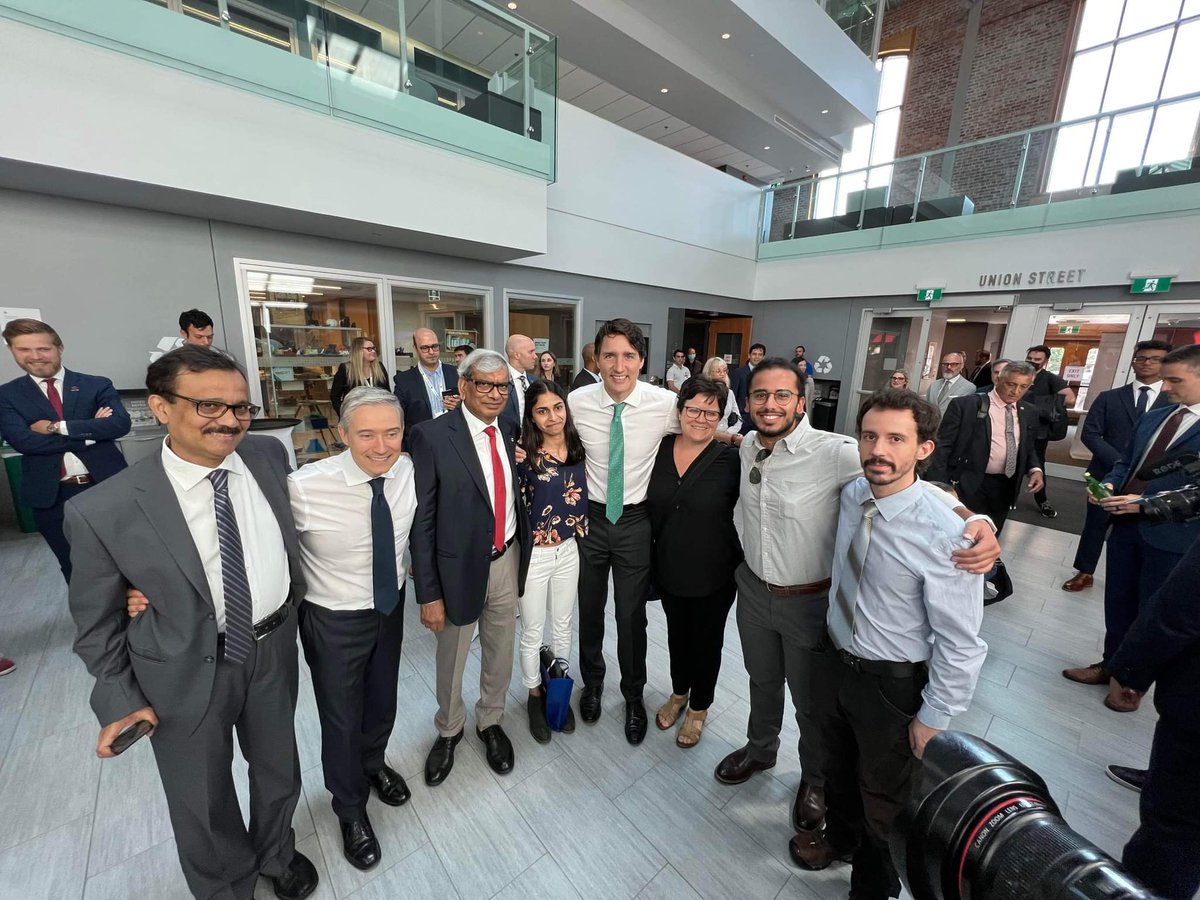 Carbon to Metal Coating Institute (C2MCI) (@_c2mci) on Twitter photo Some of our group members and our Scientific Director @cathleencrudden, joined <a href="/JustinTrudeau/">Justin Trudeau</a> at the announcement of a deal to build a plant for manufacturing electrical vehicle batteries <a href="/queensu/">Queen's University</a> <a href="/NollaRob/">Rob Nolla-Saltiel</a> <a href="/KulkarniViveka/">Viveka Kulkarni</a> @chemistryish Some of our group members and our Scientific Director @cathleencrudden, joined <a href="/JustinTrudeau/">Justin Trudeau</a> at the announcement of a deal to build a plant for manufacturing electrical vehicle batteries <a href="/queensu/">Queen's University</a> <a href="/NollaRob/">Rob Nolla-Saltiel</a> <a href="/KulkarniViveka/">Viveka Kulkarni</a> @chemistryish