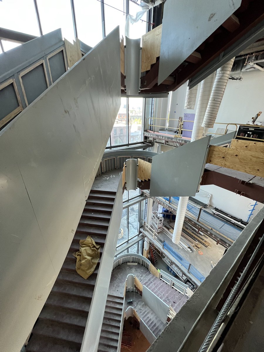 BUCompSci's tweet image. The countdown until Spring 2023 is starting 🥳 We can’t wait for you all to step into the new @BU_CDS building when it’s completed!