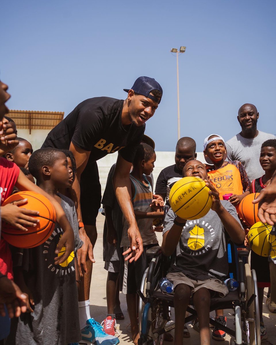 Edy Tavares tweet media