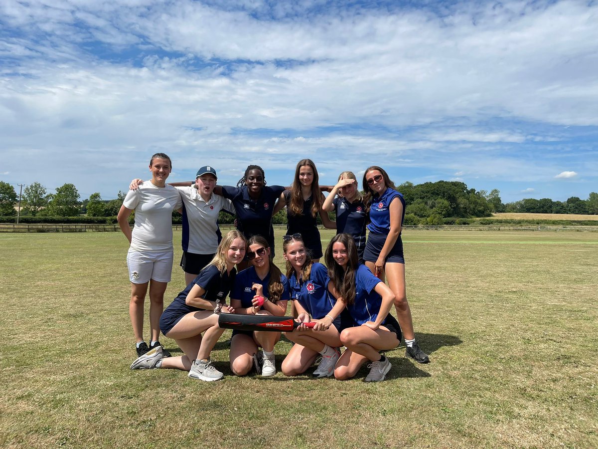 U15 cricket team came 2nd in the chance to compete tournament against 6 other teams. Improved bowling throughout and some cracking 4’s and 6’s too. Bowler of the tournament Evie S and batsperson goes to Bella K🏏