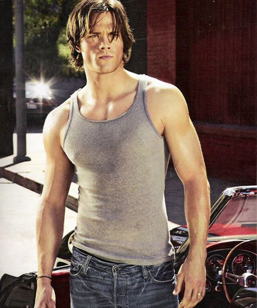 i think we all deserve a 2022 jared padalecki in tank top <a href="/jarpad/">Jared Padalecki</a> 👀😇🙏 #jaredpadaleckiweek #weloveyoujaredpadalecki 💕