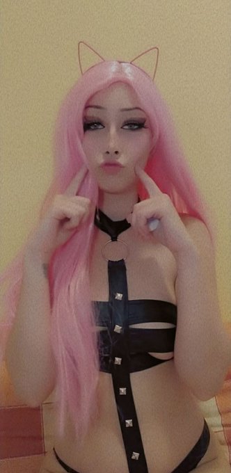 Mood... Szereted ha ledomin&aacute;lnak ? RT ha igen 😉👅🔞 https://t.co/jIhBybjL0v