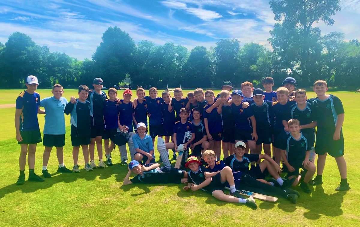 The view from the middle! Thank you to <a href="/Pontardawe_CC/">Pontardawe CC</a> and <a href="/LlandarcyCC/">LlandarcyCC</a> for working together to give us access to The Rec and a superb wicket to play @AddGorffYGYYF on this afternoon, the Year 7 lads really enjoyed the opportunity! 🏏👏😎 <a href="/CwmtaweSchool/">Cwmtawe School</a> <a href="/cwmtawe2021/">cwmtawe2021</a>