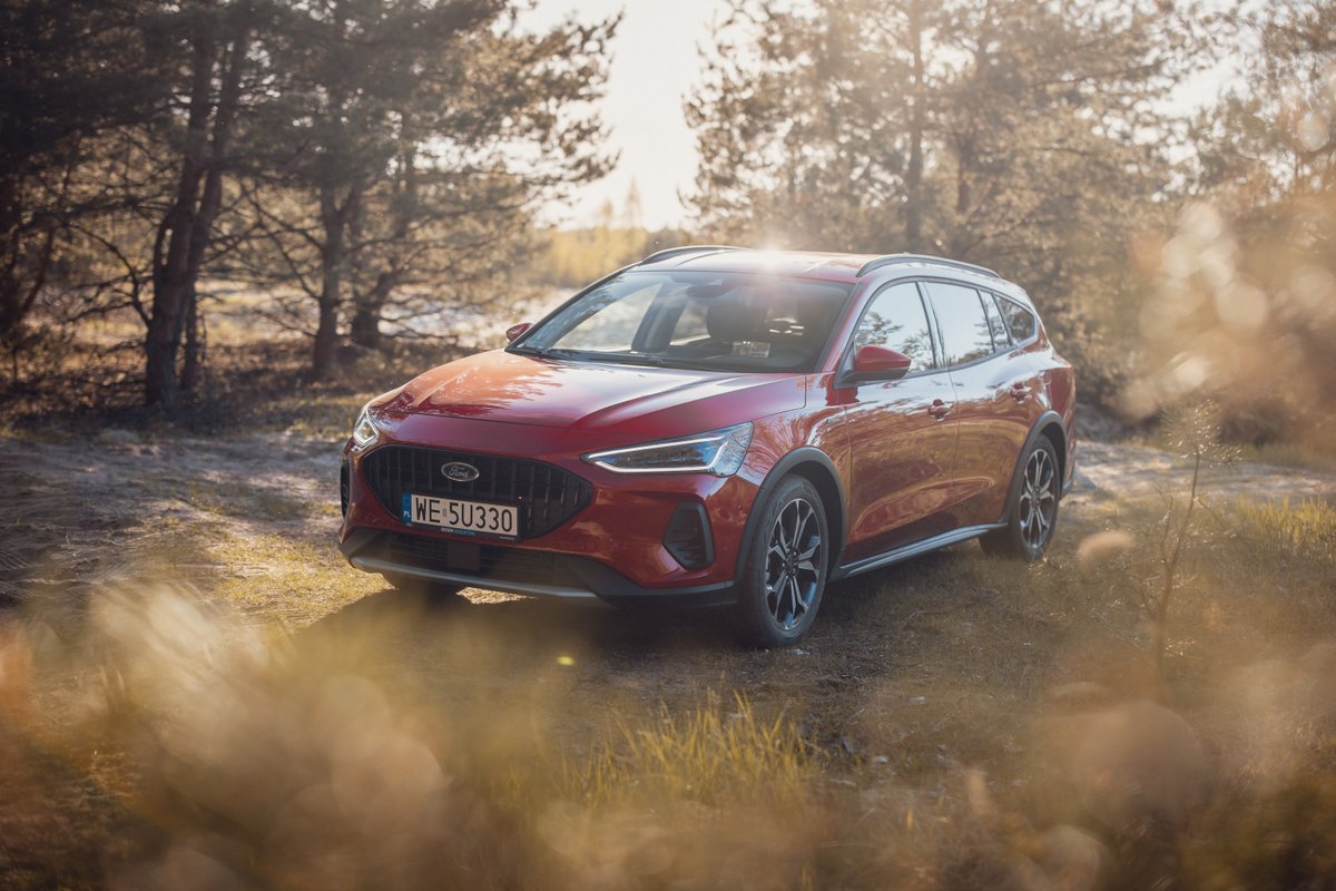FordPolska's tweet photo. 👉#FordPolska 

▫️ To w środku tygodnia trochę plenerowych zdjęć nowego Forda #FocusActive z przypomnieniem o zbliżającym się weekendzie😎

Oczywiście "polskie" klimaty 🇵🇱 https://t.co/T1keZb0CFo