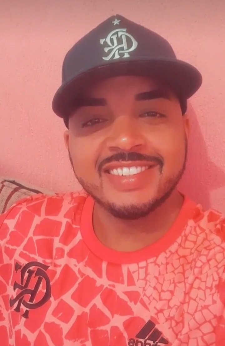 Obrigado meu Deus por mais um um ano de vida,Parabéns pra mim 🥳🎂🎉🎊