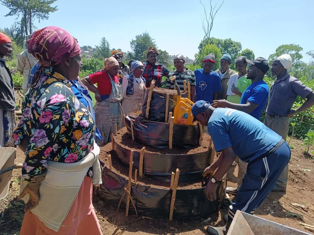 Women are well suited to find solutions to prevent further degradation and adapt to the changing climate – they have a vested interest in doing so. The first step towards tackling the challenges of climate change is empowering women to safeguard the environment. #MamaMashinani
