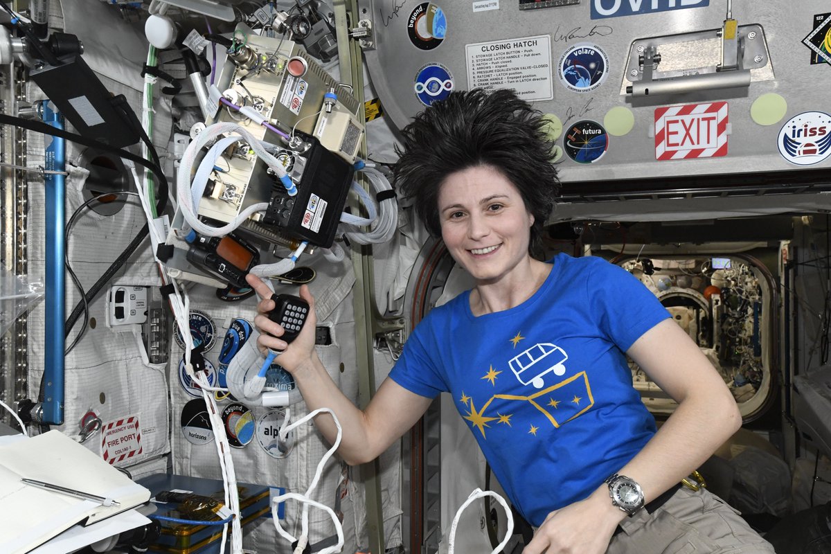 AstroSamantha's tweet photo. @CieloItinerante It was a pleasure to talk to you today during our #ARISS live call! You had some great questions ready for me 😉 Keep them coming &amp; stay curious! #MissionMinerva https://t.co/erj30JwIDW