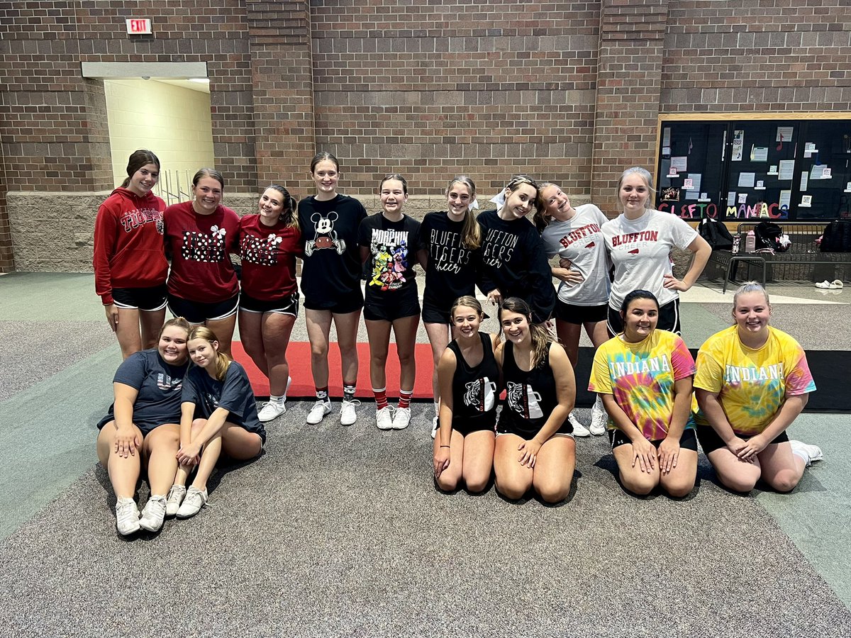 Twin Day at cheer practice👯‍♀️💖🎀