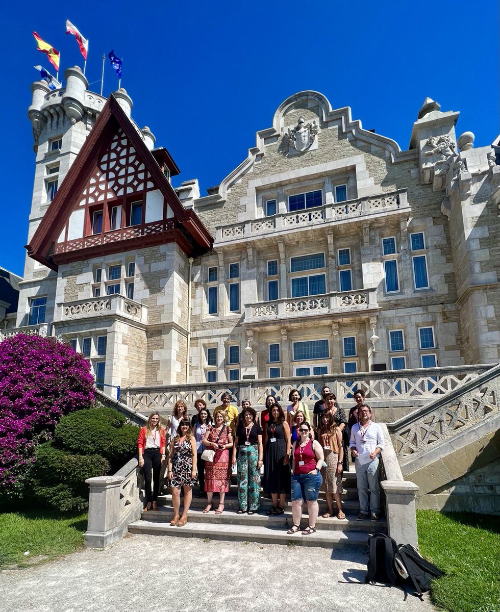 Cerramos el curso "Ciencia Ciudadana y Universidades" en la <a href="/UIMP/">UIMP</a>
Gracias infinitas a Jana <a href="/janaenmanagua/">Jana ☂️✳️</a> y a Victoria <a href="/MVSANGAR/">Victoria Sánchez García</a>, de <a href="/UniversidadGob/">Ministerio de Universidades</a>, por su trabajo, su empuje y su cariño. Un lujo💜
Convencidas de que algo ilusionante y grande ha nacido aquí
<a href="/subirats9/">joan subirats</a> <a href="/Ibercivis/">Fundación Ibercivis</a>