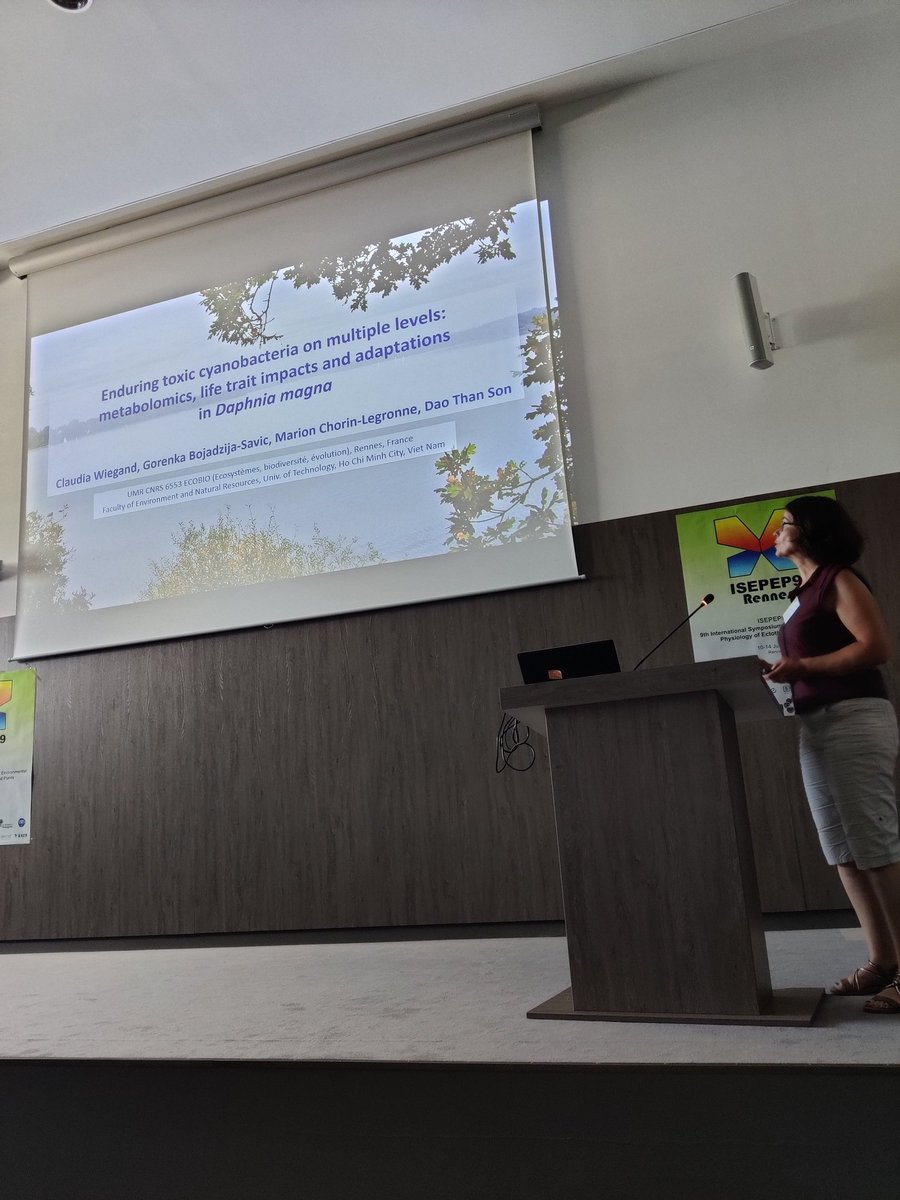 Claudia Wiegand from our ECOBIO lab here in Rennes is presenting her work on toxic cyanobacteria's metabolism, life trait impacts and adaptations ! 

#ISEPEP9