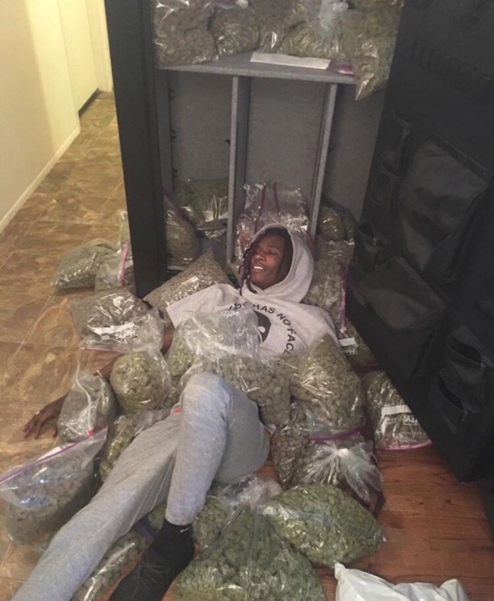 LilMoonLambo tweet media