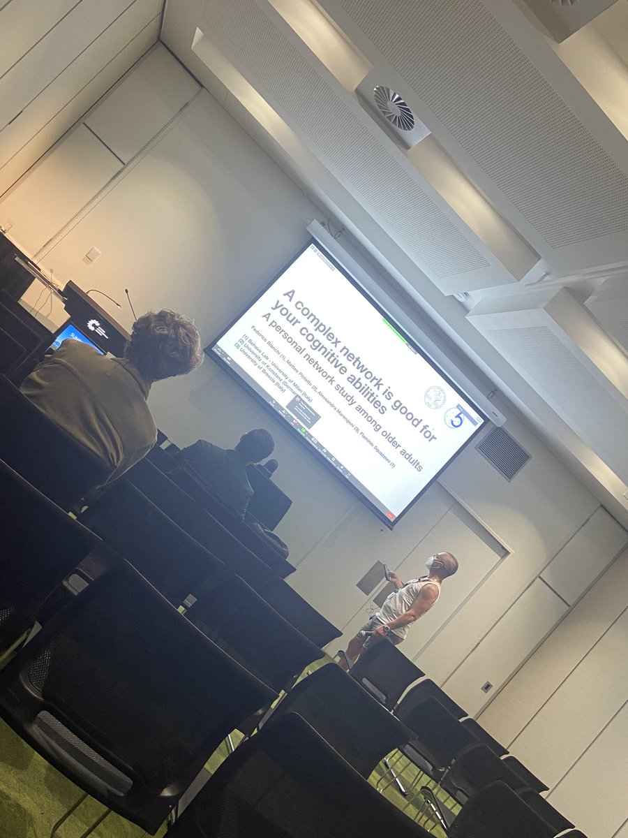 Alexandra Thompson tweet media