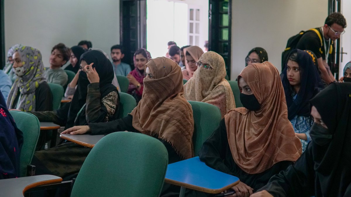 IUQuetta's tweet photo. The peace education seminar at Iqra University Hub campus: We invited the vice-chancellor of Iqra university Quetta as a chief guest. He gave us the honor of hearing some inspiring words.

#IUHUB #karachi #Hub #iu #iuhubcampus #iuquetta #iugwadar #iqrauniversity #seminar #IamIqra https://t.co/ba9x482X3m