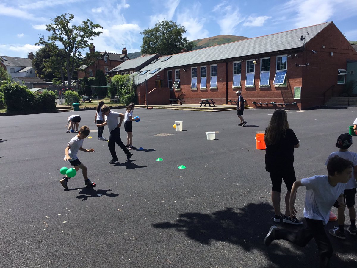 What a way to spend our Wednesday afternoon! The children have been competing against each other to gain points for their houses! There has been some amazing teamwork on display so let’s see who ends up victorious! @G_M_P_SClass5NC @EmpowerActCIC ☀️🏃🏼‍♀️🏃🏼