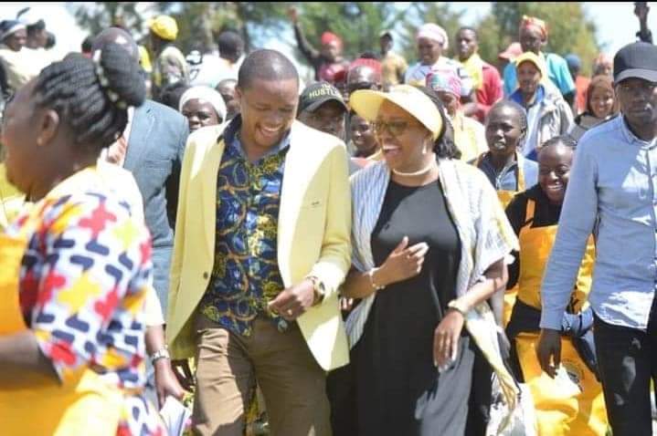 KuriaKimaniMP's tweet photo. Asante sana Turi Ward for the assurance.
Chama ni UDA!
Form ni #HustlerNation
Mpango ni #BottomUpEconomicModel
#KKSeasonTwoLoading @susankihika https://t.co/2L2Az3a9vr