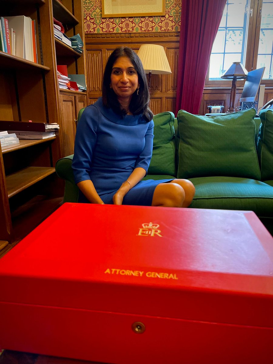 SuellaBraverman's tweet photo. Looking forward to voting for a new leader very shortly. We need somebody to get Britain back on track, and I'm the candidate to do it.
#Suella4Leader
https://t.co/u1rWssxE0m https://t.co/NCgKdRTDFi