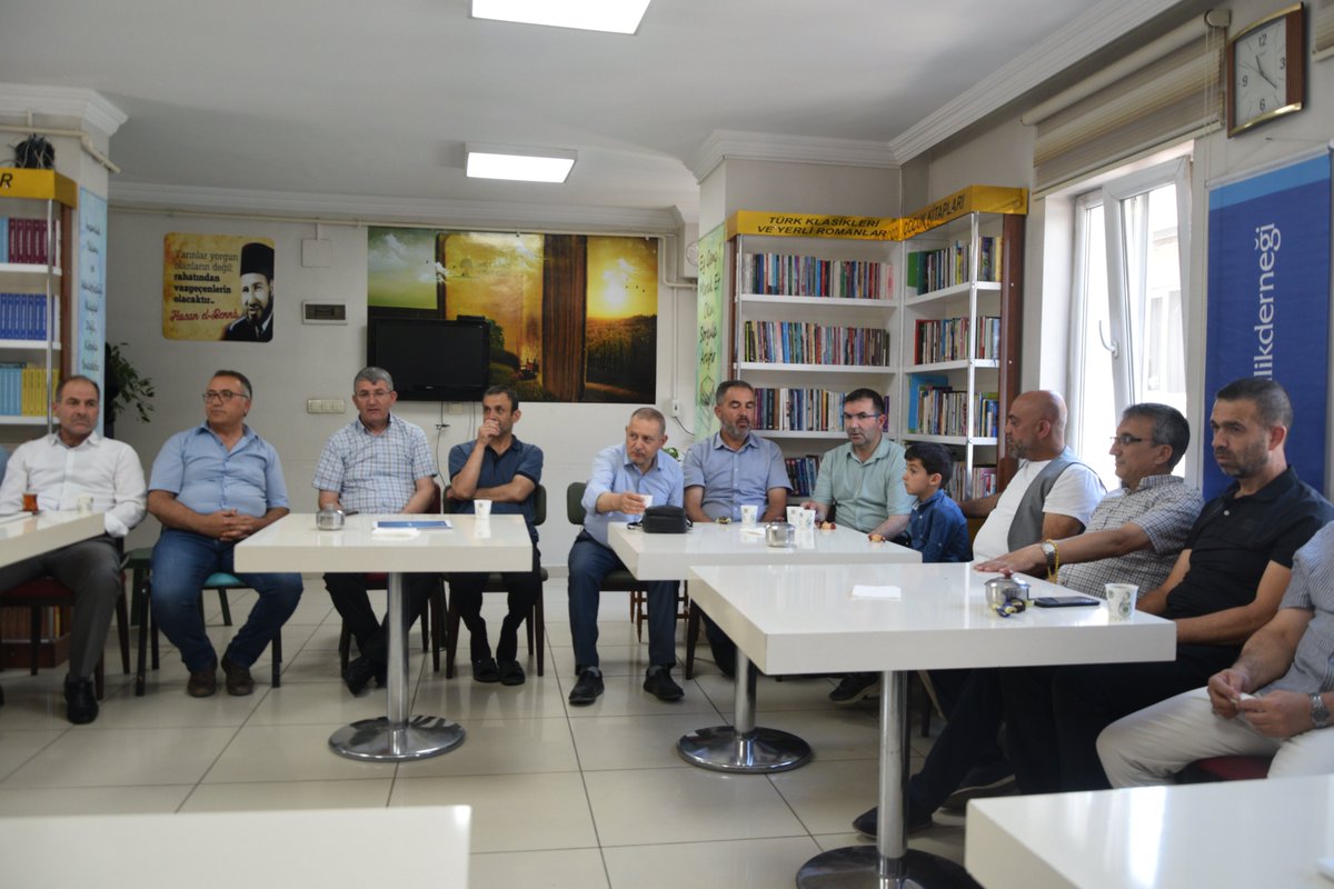 BAYRAMLAŞMA PROGRAMI

  Gökkuşağı Eğitim Kültür ve Yardımlaşma Derneği tarafından ‘Bayramlaşma Programı’ düzenlendi..!

  Dernek binasında gerçekleşen programda katılımcılar bayramlaşarak dilek ve temennilerde bulundular.