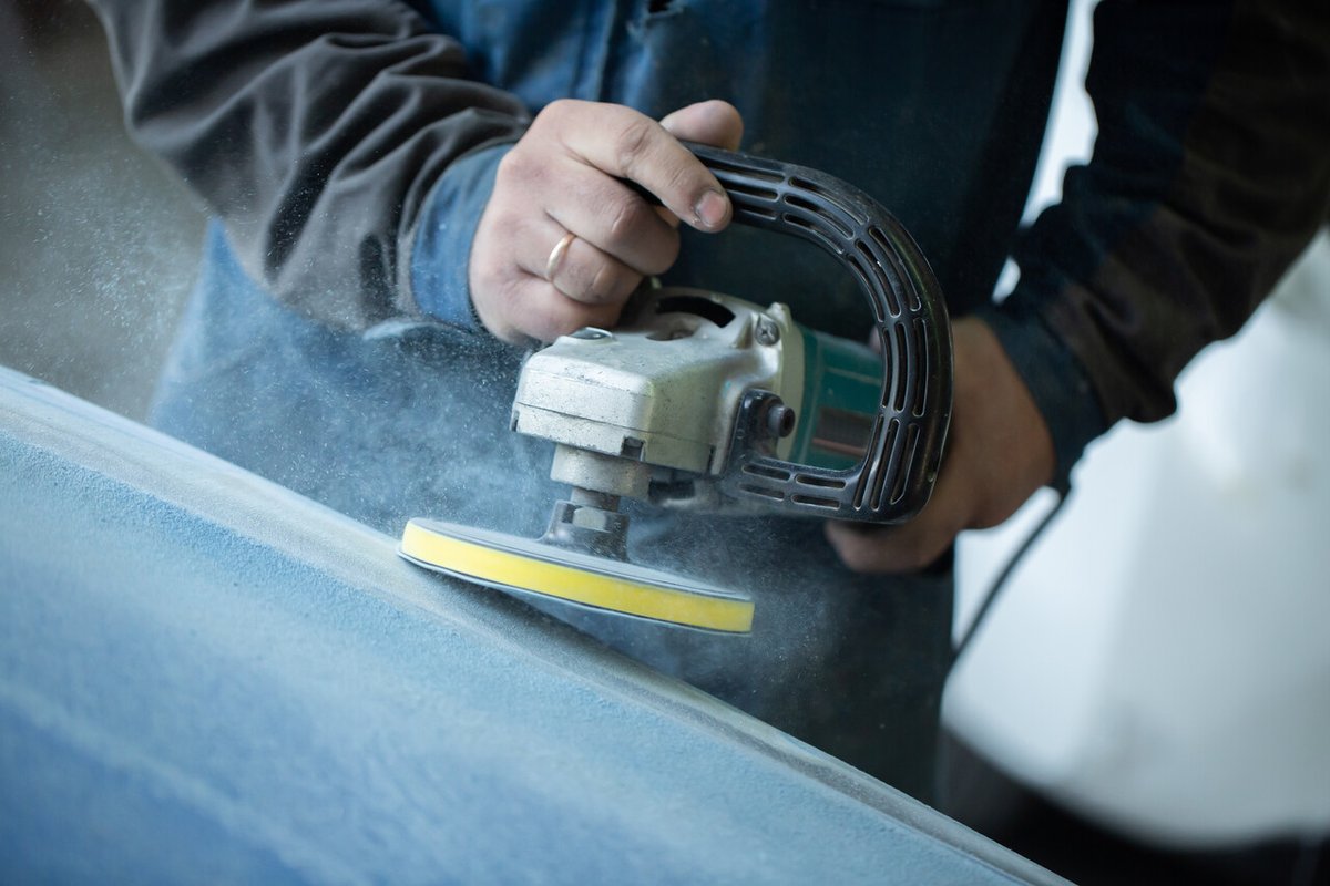 Carr_ProColor's tweet photo. L’aile et le pare-chocs de votre voiture peuvent sembler assez simples, mais il s’agit de pièces de carrosserie complexes construites en métal, en aluminium ou en matériaux composites. Faites confiance à Carrossier ProColor pour une réparation PRO ! 👉 https://t.co/vnJB4UZ0bE https://t.co/XEGkAReu3W