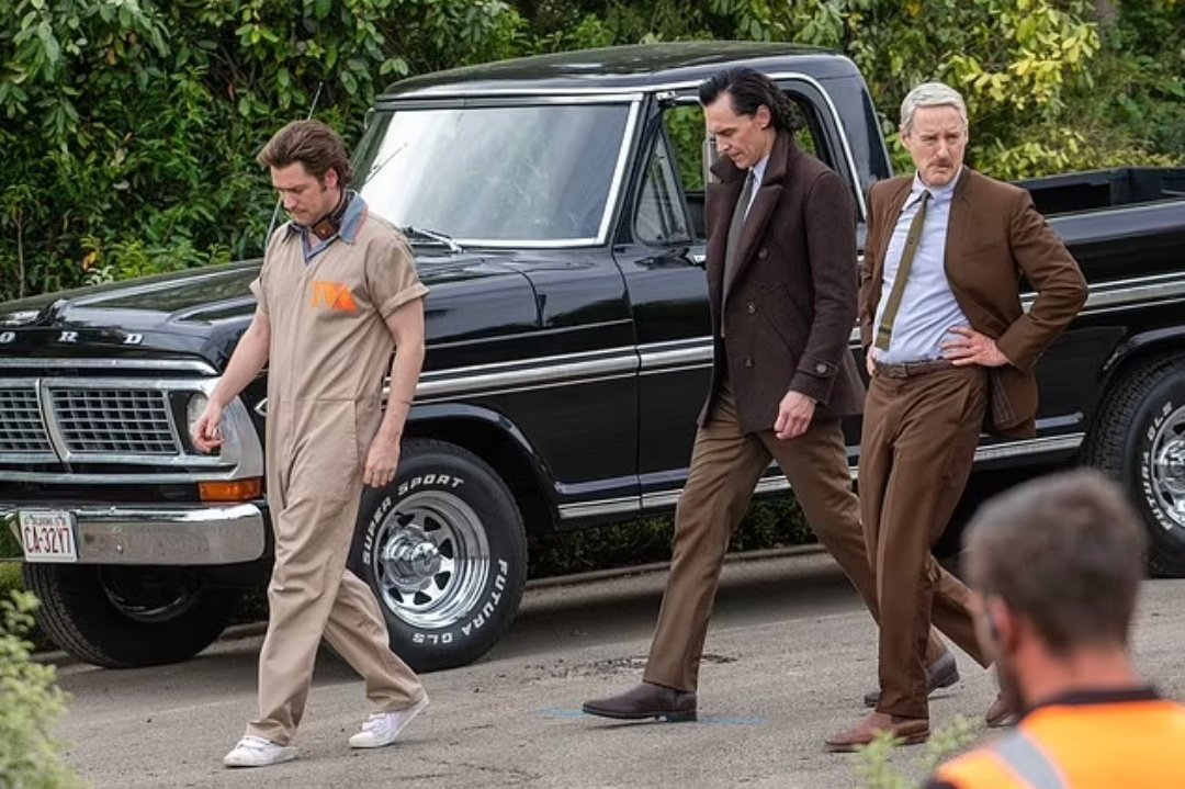 new loki season two pics!