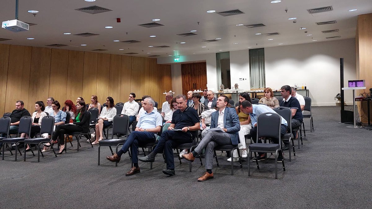 AaFacility's tweet photo. 🇬🇪 🇪🇺  🇬🇪 #AAFacilityII#EU4Georgia#EUinGeorgia  

📍📝Today, AA Facility, in cooperation with the Customs Department of Revenue Service of Georgia, orginised a workshop on Simplified Customs Declaration for their staff members and representatives of the business organisations. https://t.co/tFk5bbaQc8