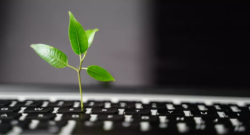 HiddenApp tweet media