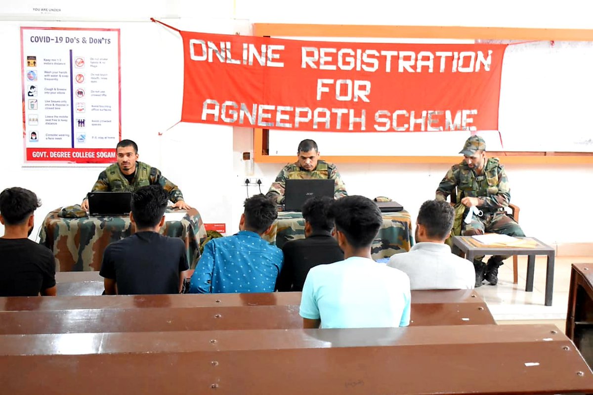 VaadeD's tweet photo. Special Registration Camp was organised for Agneepath Scheme by #IndianArmy at Sogam.
#Agneepath
#Agniveer
#Kashmir
#ProsperousKashmir
#KargilVijayDiwas
#ShaheedOfKashmir
#KashmirMartyrsDay
#MartyrsOfKashmir
#SentinalOfKashmir https://t.co/dm7DEzcb7K