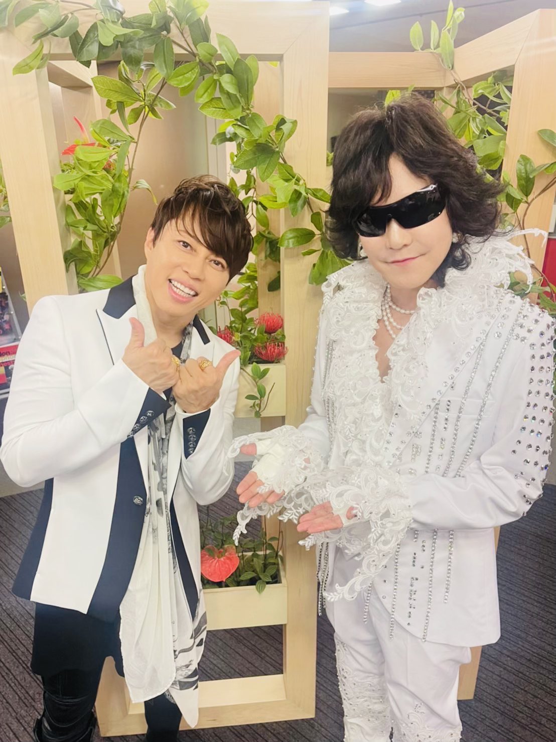 西川貴教 どうも タカアンドトシ です ご視聴ありがとうございました Fns歌謡祭夏 T Co 6xr8pgkjqn Twitter