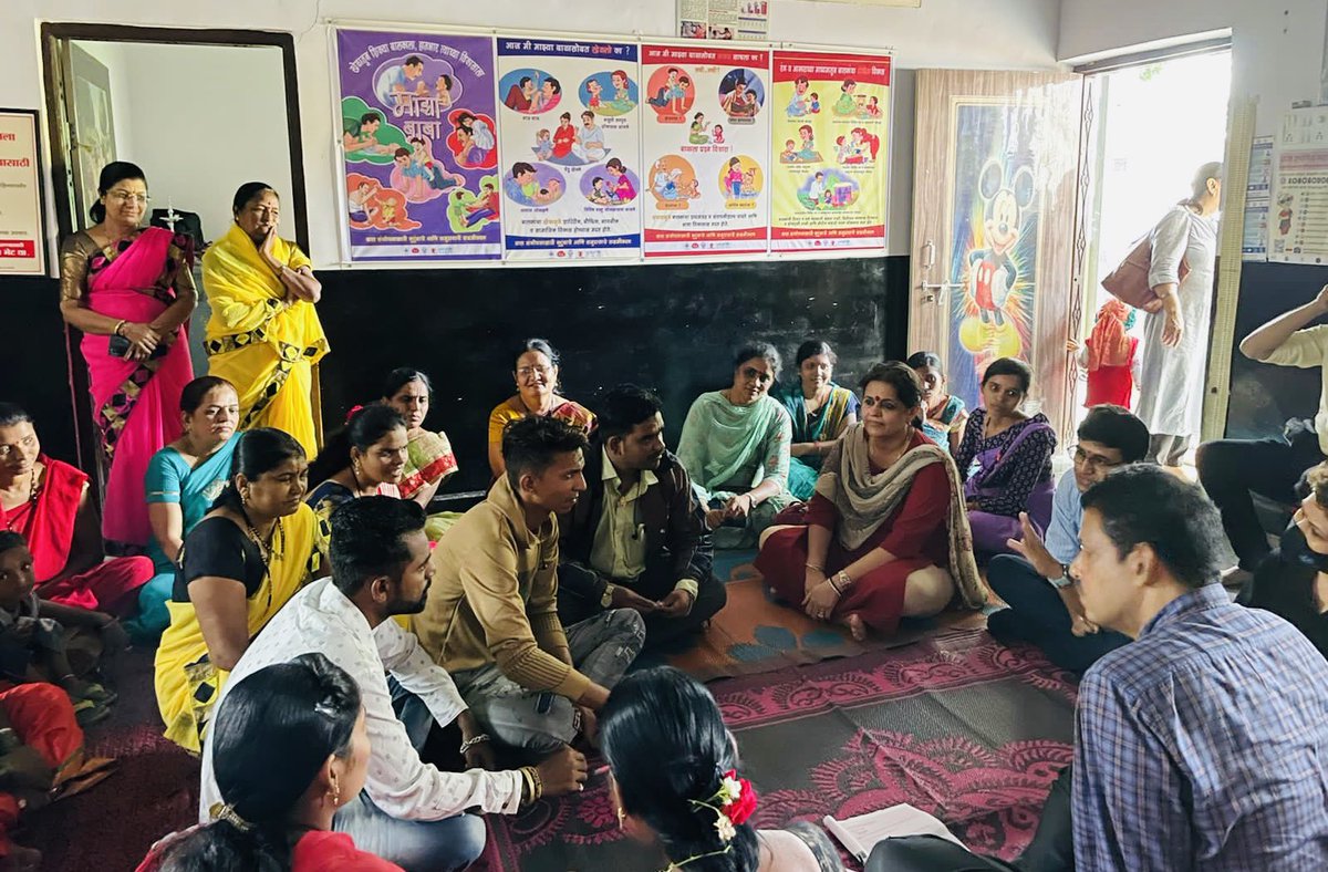 jobzachariah's tweet photo. ▶️ I visited #Ellora, #worldheritage site with largest rock temple in world. ▶️ Also visited #parenting program on #ECD in Ellora ▶️ A baby's brain makes 700 neural connections in a second ▶️ #NurturingCare can make huge difference ▶️ Parents oriented on it. @UNICEFIndia https://t.co/fWz9RwcKpb