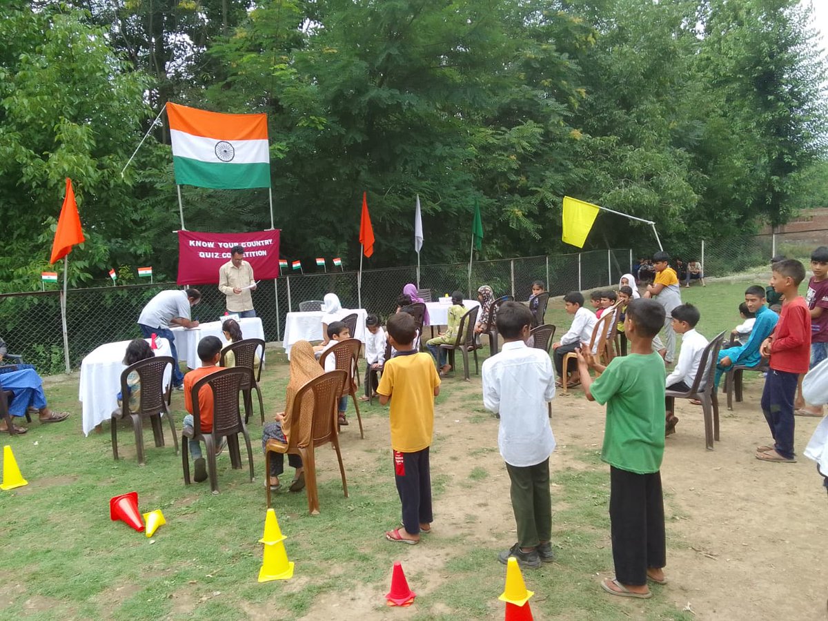 VaadeD's tweet photo. #IndianArmy organised Quiz Competition on History of Union Territory of Jammu and Kashmir at Boys High School, Nutnussa.
#Kashmir
#ProsperousKashmir
#KargilVijayDiwas
#ShaheedOfKashmir
#KashmirMartyrsDay
#MartyrsOfKashmir
#SentinalOfKashmir https://t.co/lGFWO8IFfD