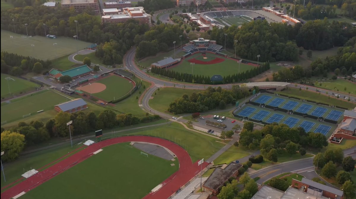 Take these 18 minutes and learn about the great city of Charlotte! About the 16 minute mark hear about the great things at UNCC😎💪🏿 #PEEP #GoldStandard youtu.be/G1ijGyRL_oI