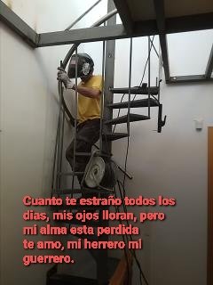 Elya556's tweet photo. Esperarme al final de la escalera.Hoy hace 39 años que llegaste a mi vida. Abrazos y besos al aire. https://t.co/GVGCwO9g3P