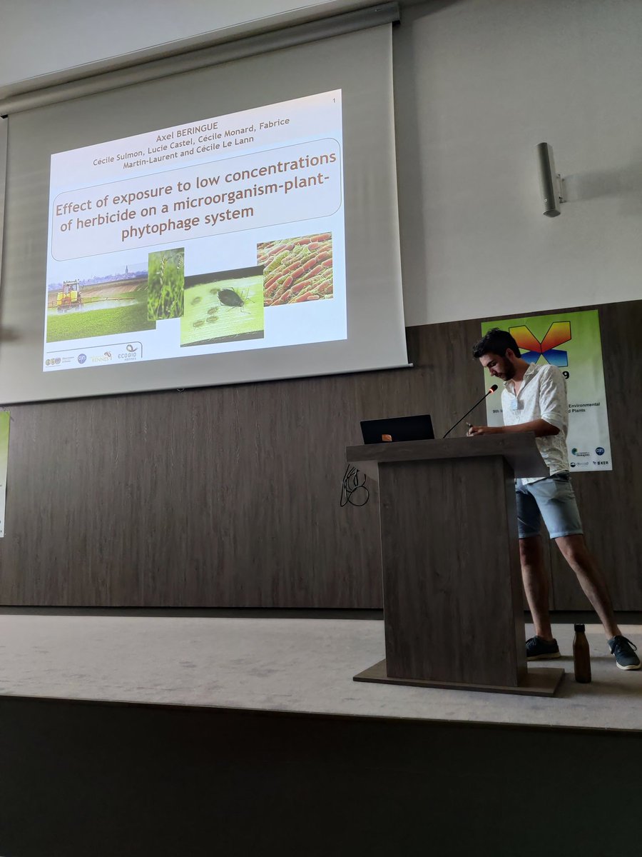 Another ECOBIO alumni, Axel Beringue presents his thesis work on the effect of exposure to low concentrations herbicides on a microorganism-plant-phytophage system ! 

#ISEPEP9