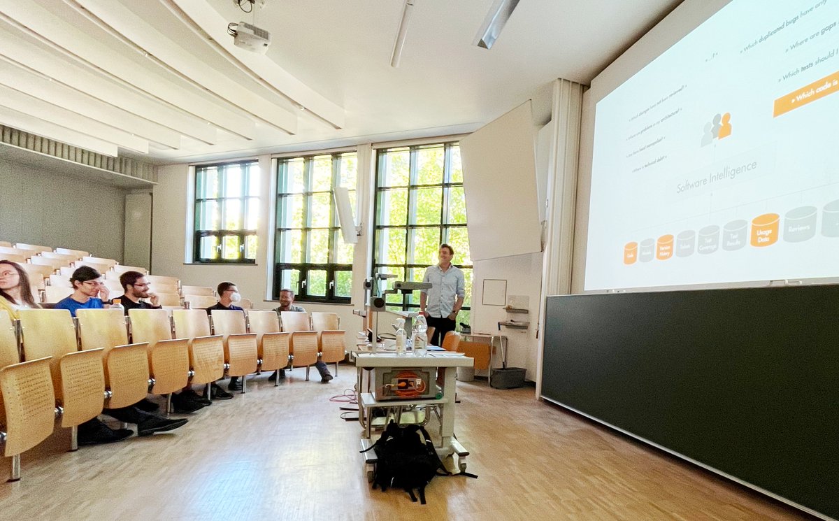 cqse's tweet photo. Today @stahlbauer and @wilhelma1024 gave a guest lecture at @UniPassau in the Software Analysis class from @thegordonfraser. 18 master students joined our lecture and asked a lot of interesting questions. #CQSE #SoftwareQuality #SoftwareTesting https://t.co/baEPr4pm8o