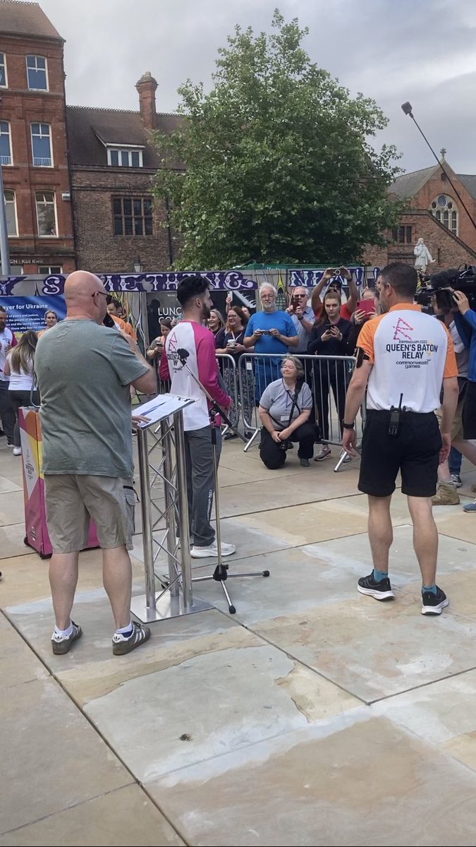 What a privilege to sing for the Queen’s Baton Relay in Hull this morning! 🎵 <a href="/ChoralHull/">@ChoralHull and Choral Humber</a> <a href="/HumberEdTrust/">Humber Education Trust</a>