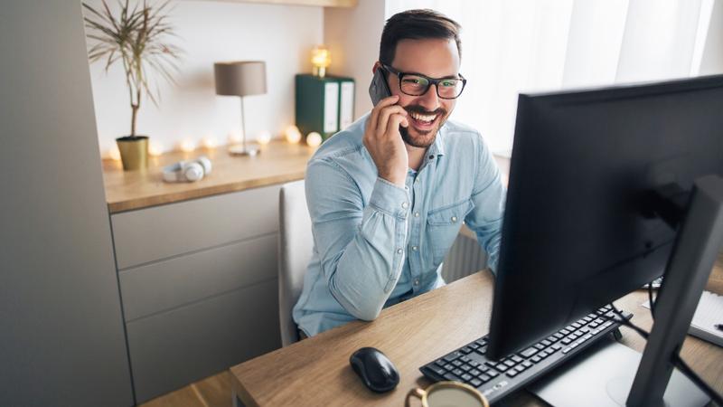 zolocanada's tweet image. Nearly 60% of Canadians had a side hustle in 2021, here's how to renovate your home to accommodate these extra income sources.

🛏️ Guest bedroom 👉 home office
🕸️Basement 👉 production area
🦇Attic 👉 equipment storage

Read more at @ihcom ➡️ bit.ly/3yzqAGs