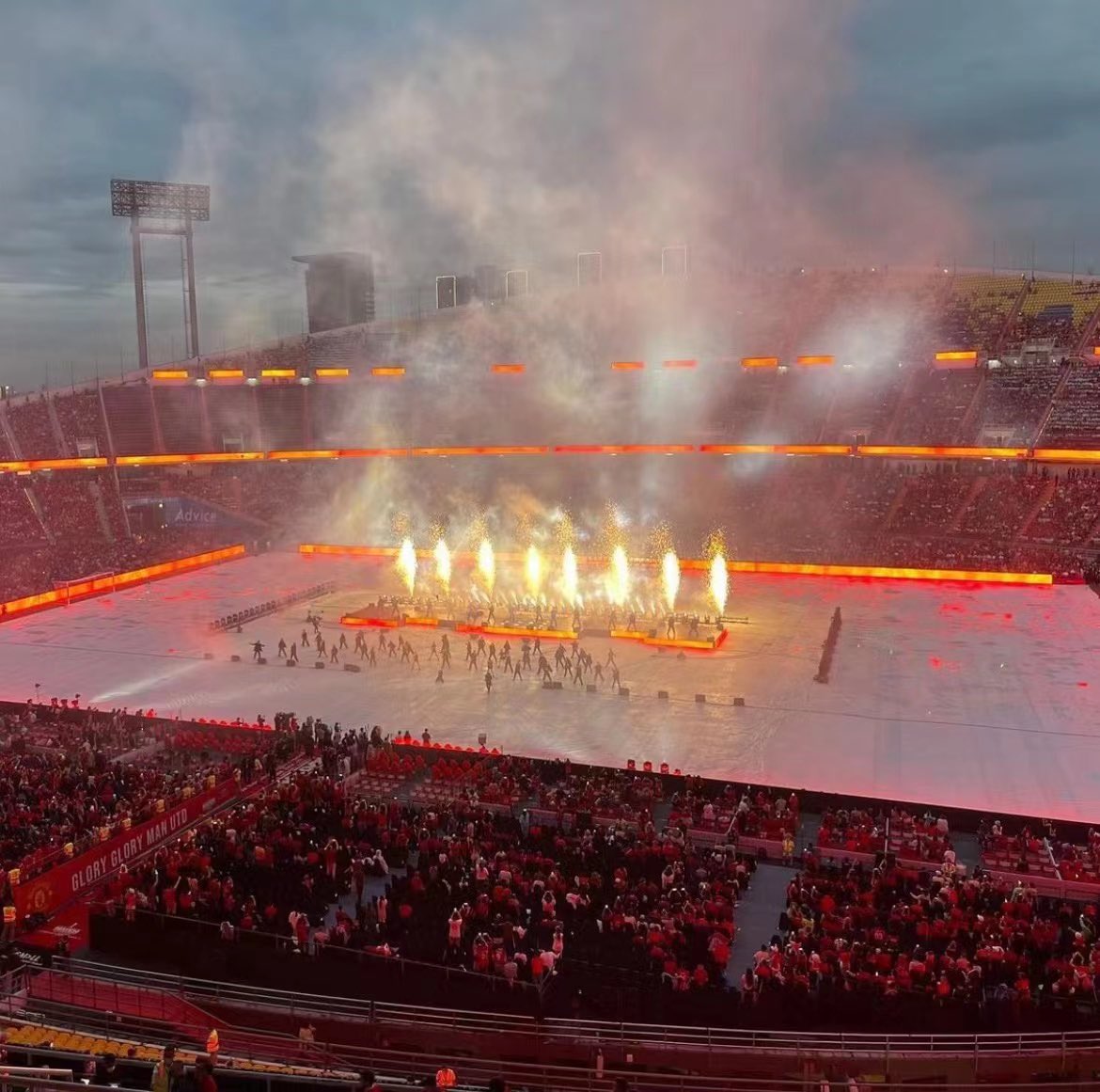 ryce_ent's tweet photo. Jackson Wang Red World Opening Live At THE MATCH Bangkok Century Cup 2022
.
Thanks for inviting Jackson Wang
.
#MAGICMAN album coming soon 2022
.
@JacksonWang852
.
#RYCE
#MANLFC
#JacksonWangXTheMATCH
#jacksonwang
#잭슨
#王嘉爾
#TEAMWANGrecords
@teamwangofcl https://t.co/RIloRqTskh