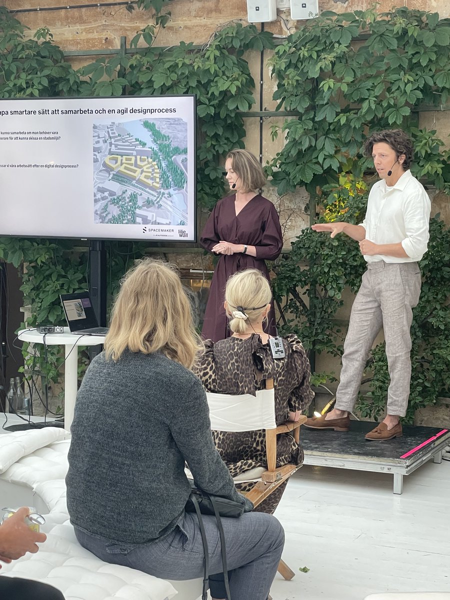 Last week, Spacemaker's Anders Wester participated in panel discussions in Almedalen that focused on how digital tools can help enhance the quality of life in our cities and give an indication towards what our future cities will look like 🔮🫶

#Almedalen #Sustainability