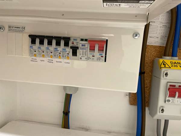 bestpartnership's tweet photo. Recently completed #NewConsumerUnit at a rewire in #SouthCroydon #Electricians #Surrey #BestPartnership https://t.co/DU7VYKL5BY